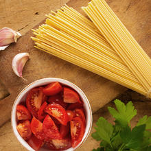 ingredienti-pasta-pomodoro