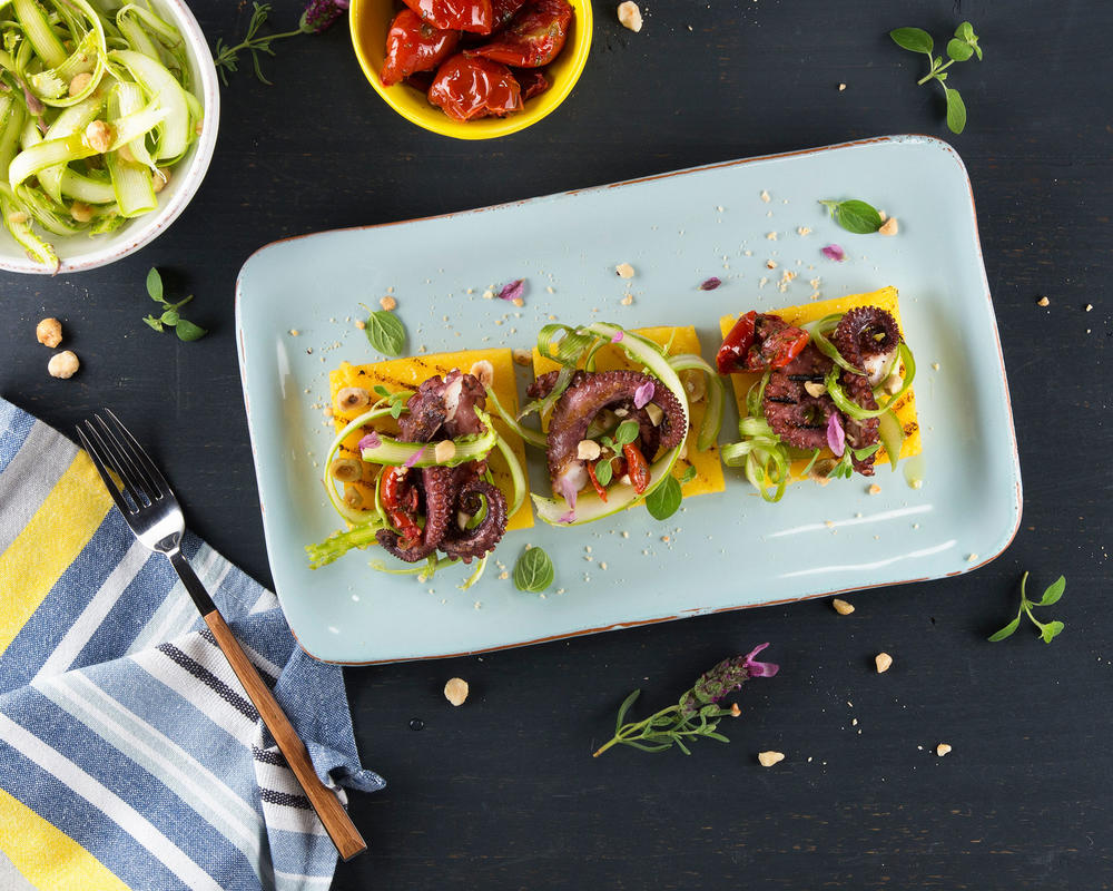 polenta-grigliata-con-polpo-fotografie-per-ristoranti