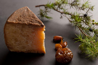 pecorino stagionato con fichi